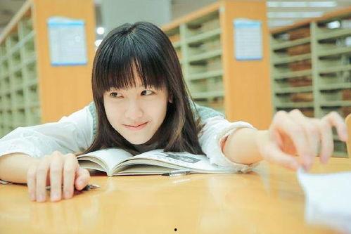 娱乐吃瓜酱现在的大学生,揭秘当代大学生“吃瓜”现象